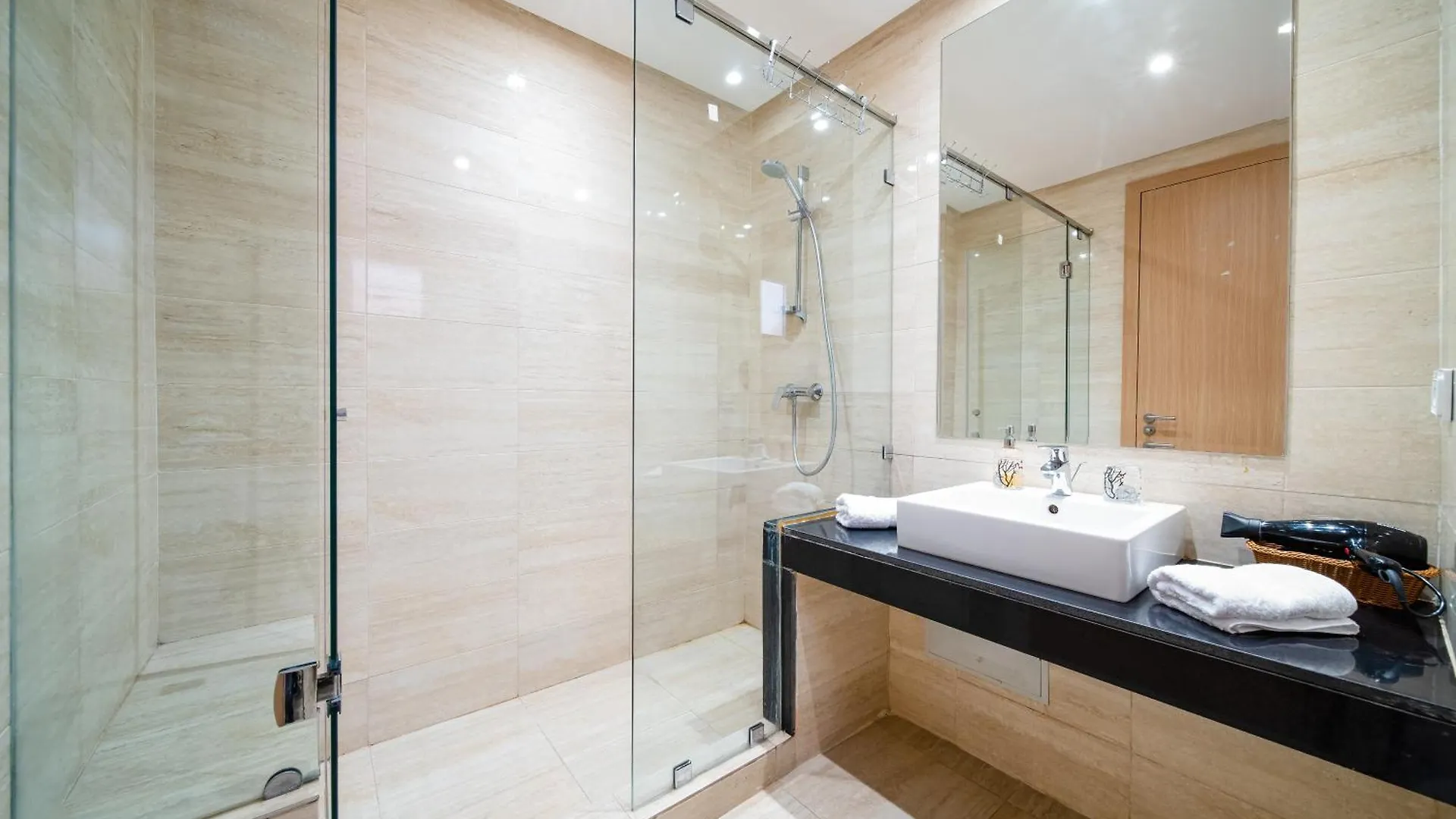 Apartment Jacuzzi Charming Luxury Xl Apartment-Avenue M6 Marrakesh